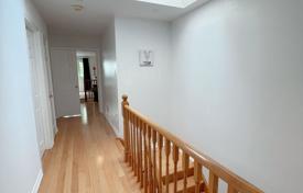 11-zimmer haus in der stadt in Scarborough, Kanada. C$1 931 000