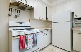 10-zimmer haus in der stadt in North York, Kanada. C$2 071 000