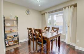 10-zimmer haus in der stadt in Scarborough, Kanada. C$1 409 000