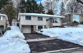 3-zimmer haus in der stadt in North York, Kanada. C$1 600 000