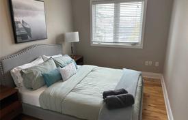 7-zimmer haus in der stadt in East York, Kanada. C$1 700 000