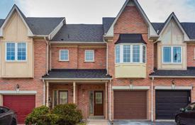 Stadthaus – Scarborough, Toronto, Ontario,  Kanada. C$1 366 000