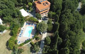 23-zimmer villa in Pisa, Italien. 980 000 €