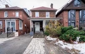 Haus in der Stadt – Roselawn Avenue, Old Toronto, Toronto,  Ontario,   Kanada. C$2 511 000
