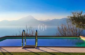 4-zimmer stadthaus 175 m² in Torri del Benaco, Italien. 890 000 €