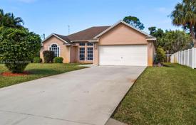 3-zimmer haus in der stadt 200 m² in Florida, Vereinigte Staaten. $385 000