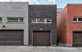 9-zimmer stadthaus in North York, Kanada. C$1 634 000