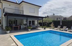 3-zimmer haus in der stadt 140 m² in Poreč, Kroatien. 580 000 €