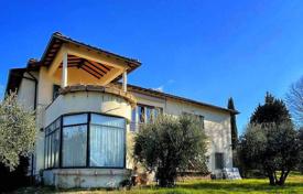 Villa – Florenz, Toskana, Italien. 2 090 000 €