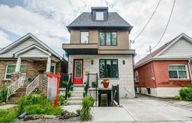 Haus in der Stadt – York, Toronto, Ontario,  Kanada. C$1 244 000