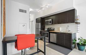Wohnung – Lake Shore Boulevard West, Etobicoke, Toronto,  Ontario,   Kanada. C$884 000