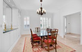 Haus in der Stadt – Coral Gables, Florida, Vereinigte Staaten. $2 075 000