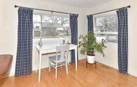 14-zimmer haus in der stadt in Etobicoke, Kanada. C$2 580 000