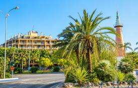 2-zimmer wohnung 196 m² in Marbella, Spanien. 680 000 €