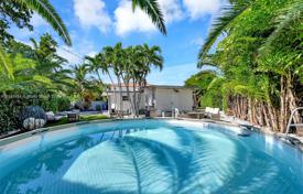 3-zimmer haus in der stadt 138 m² in Miami, Vereinigte Staaten. $1 598 000