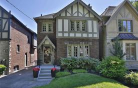 4-zimmer haus in der stadt in East York, Kanada. C$2 480 000