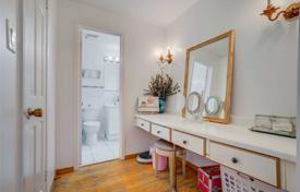 11-zimmer haus in der stadt in North York, Kanada. C$1 993 000