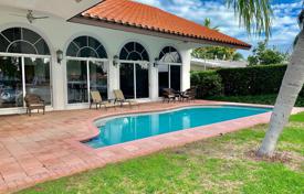 Villa – North Miami, Florida, Vereinigte Staaten. $1 750 000
