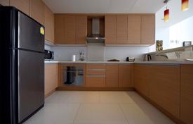 2-zimmer appartements in eigentumswohnungen in Khlong Toei, Thailand. $765 000
