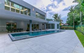 Villa – Miami, Florida, Vereinigte Staaten. 2 792 000 €
