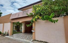 4-zimmer villa 460 m² in Pattaya, Thailand. $291 000