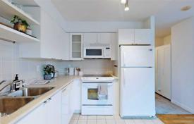 1-zimmer wohnung in Fleet Street, Kanada. C$706 000