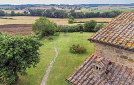 5-zimmer villa 550 m² in Perugia, Italien. 950 000 €