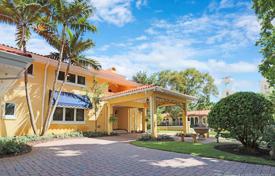 8-zimmer villa 717 m² in Coral Gables, Vereinigte Staaten. $2 249 000