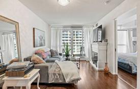 2-zimmer wohnung in Fort York Boulevard, Kanada. C$819 000