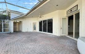 Haus in der Stadt – Boynton Beach, Florida, Vereinigte Staaten. $340 000