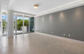 Eigentumswohnung – Miami Beach, Florida, Vereinigte Staaten. $2 350 000