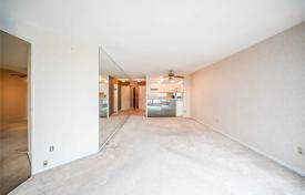 1-zimmer wohnung in Lake Shore Boulevard West, Kanada. C$824 000