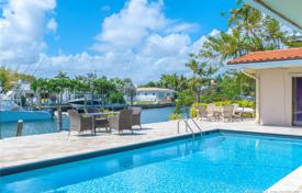 Villa – North Miami, Florida, Vereinigte Staaten. $1 299 000