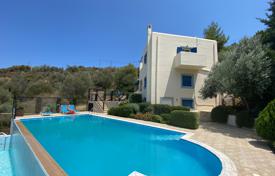 Villa – Galatas, Peloponnes, Griechenland. 485 000 €
