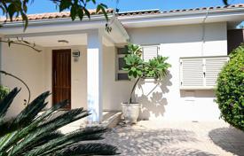3-zimmer villa 450 m² in Mesa Chorio, Zypern. 895 000 €
