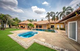 5-zimmer villa 500 m² in Pattaya, Thailand. $432 000