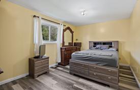 9-zimmer haus in der stadt in Scarborough, Kanada. C$1 157 000