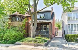 5-zimmer haus in der stadt in Old Toronto, Kanada. C$2 213 000