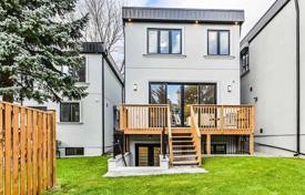 4-zimmer haus in der stadt in East York, Kanada. C$1 936 000