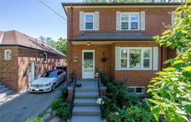 3-zimmer stadthaus in Etobicoke, Kanada. C$1 173 000