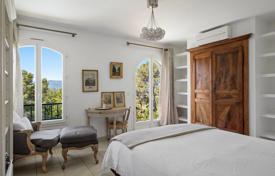 Villa – Mougins, Côte d'Azur, Frankreich. 2 600 000 €