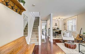 3-zimmer haus in der stadt in East York, Kanada. C$1 232 000