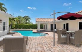 Villa – Miami, Florida, Vereinigte Staaten. $1 399 000