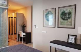 2-zimmer appartements in eigentumswohnungen in Huai Khwang, Thailand. $202 000