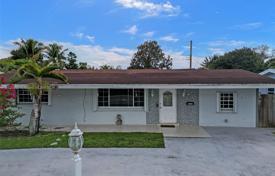 Haus in der Stadt – Pembroke Pines, Broward, Florida,  Vereinigte Staaten. $550 000