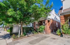 3-zimmer stadthaus in East York, Kanada. C$1 144 000