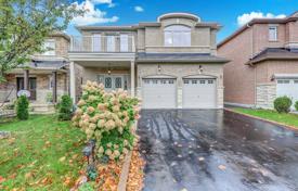 Haus in der Stadt – Scarborough, Toronto, Ontario,  Kanada. C$1 557 000