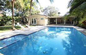 3-zimmer haus in der stadt 225 m² in South Miami, Vereinigte Staaten. $1 399 000