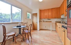 7-zimmer haus in der stadt in North York, Kanada. C$1 599 000
