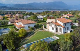Villa – Manerba del Garda, Lombardei, Italien. 1 260 000 €